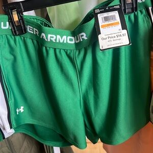 Under Armour Size Small Women’s 3 Inch Short $30 Retail Nwt